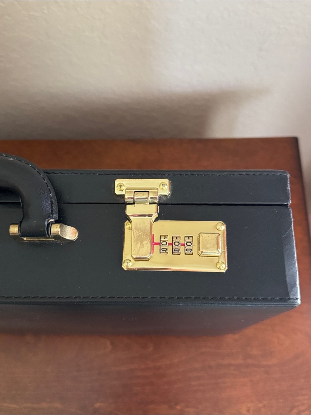 Classic Men's Black Hardcase Briefcase Good Condition Never Used - Picture 6 of 11